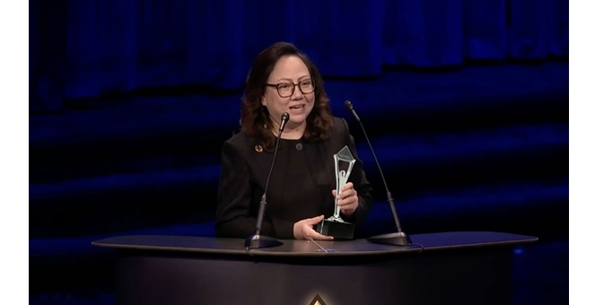AIS คว้าสุดยอดรางวัลระดับโลก Female Thought Leader of the Year จากเวที The Stevie Awards 2025 ชูต้นแบบวิสัยทัศน์ผู้นำหญิงที่ขับเคลื่อนองค์กรในการยกระดับพัฒนา ‘คน’ หนุน ‘ความเท่าเทียม’ สู่มาตรฐานสากล